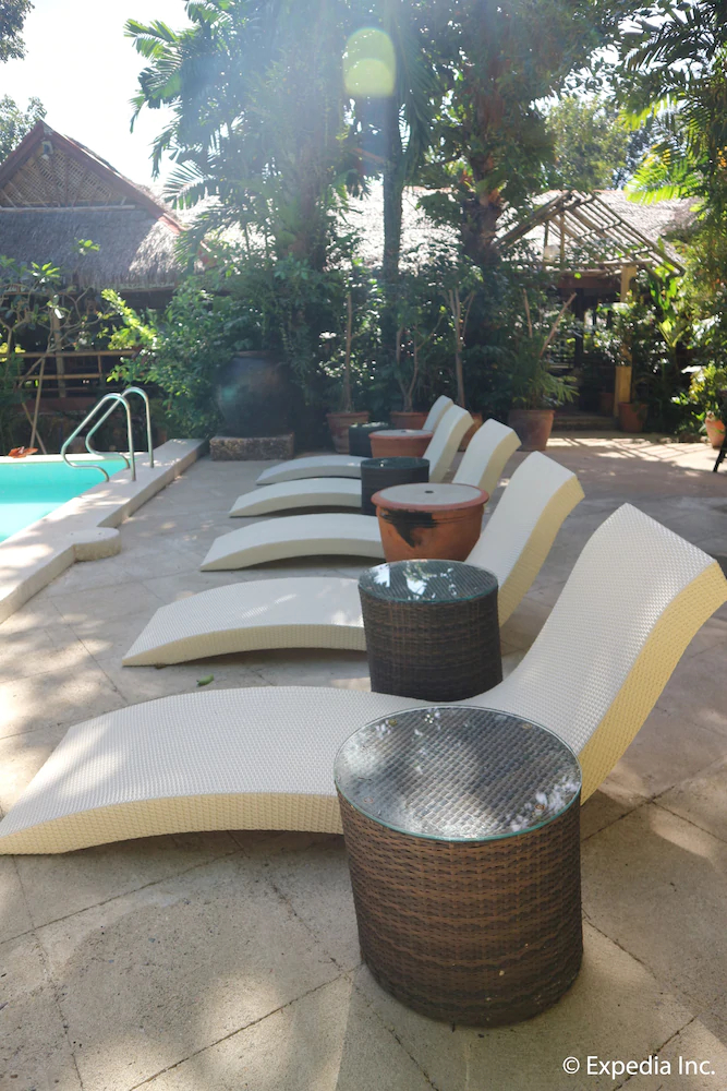 The Sun Villa Hilltop Resort & Spa
