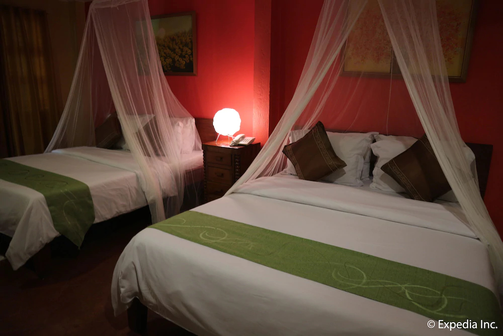 The Sun Villa Hilltop Resort & Spa