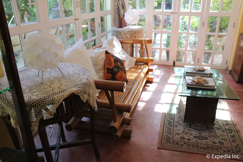 The Sun Villa Hilltop Resort & Spa