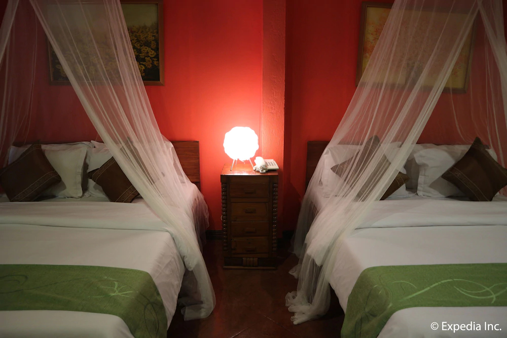 The Sun Villa Hilltop Resort & Spa