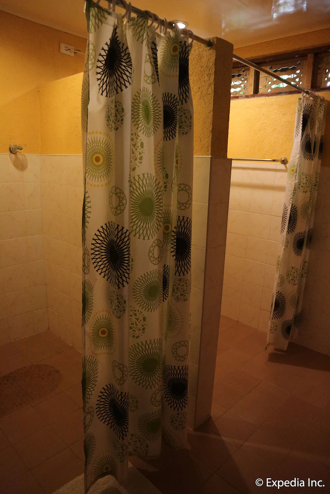 The Sun Villa Hilltop Resort & Spa