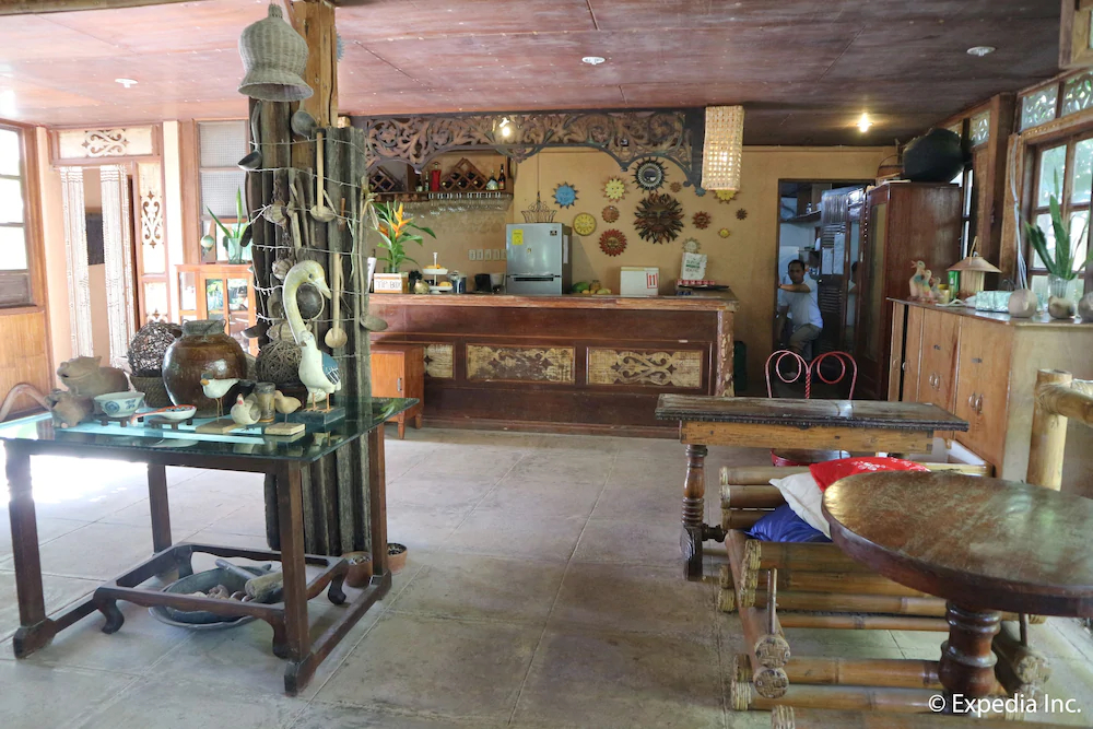 The Sun Villa Hilltop Resort & Spa