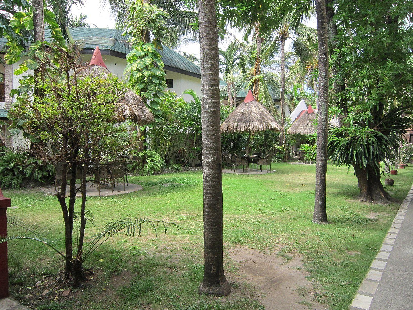 Tonglen Beach Resort
