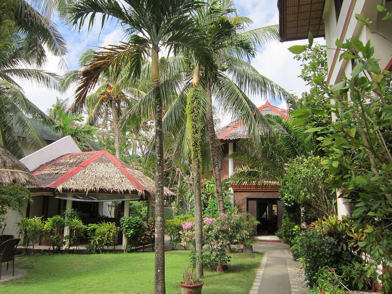 Tonglen Beach Resort