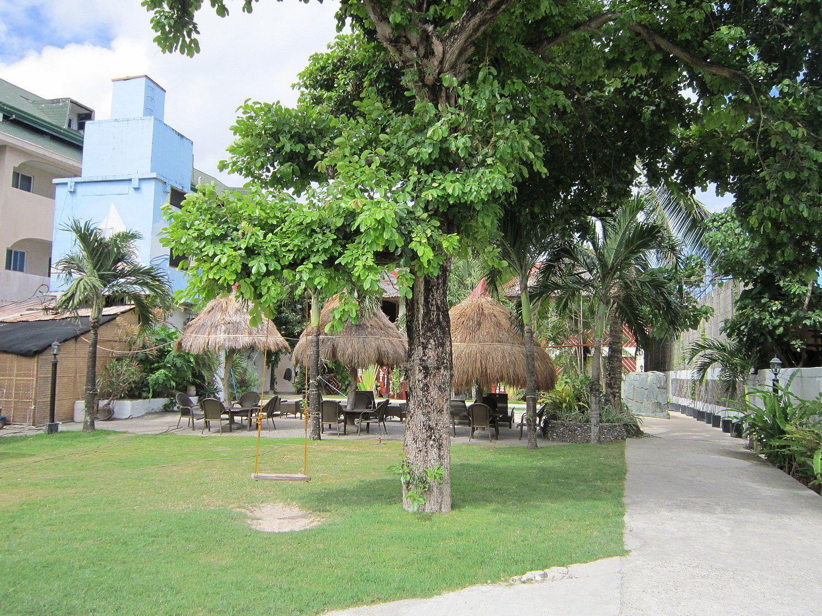 Tonglen Beach Resort