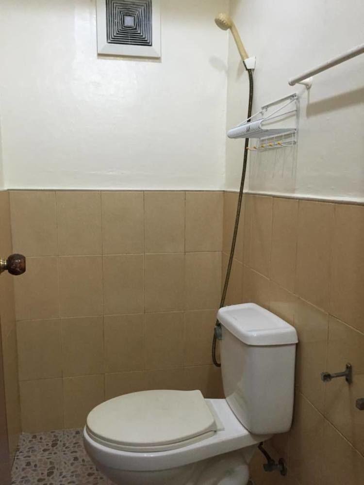 Wendy's Apartelle