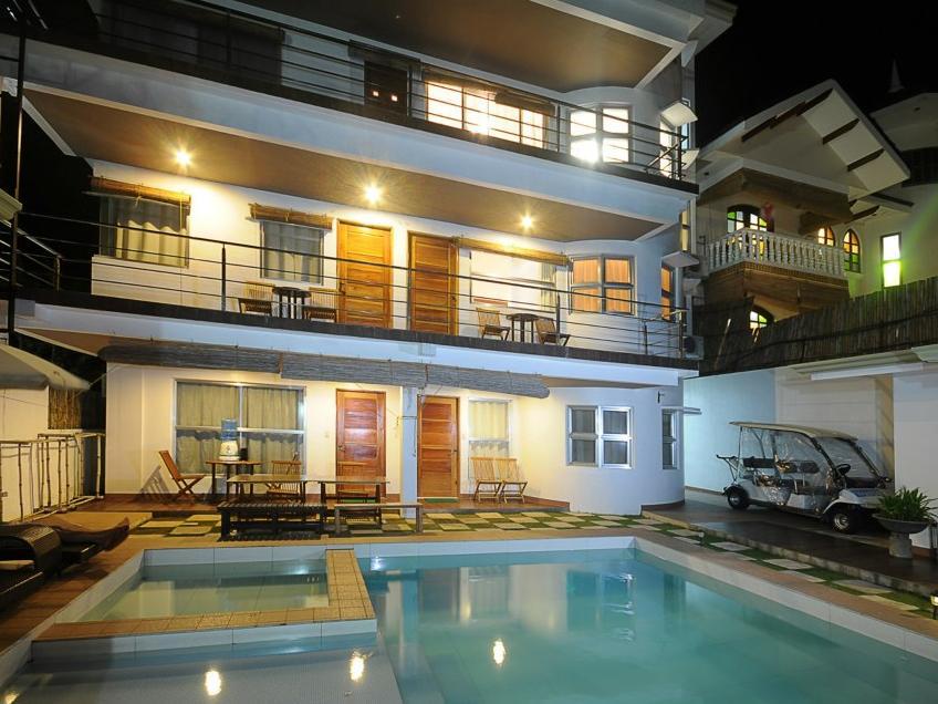 Westcliff Villa by Bluewaves