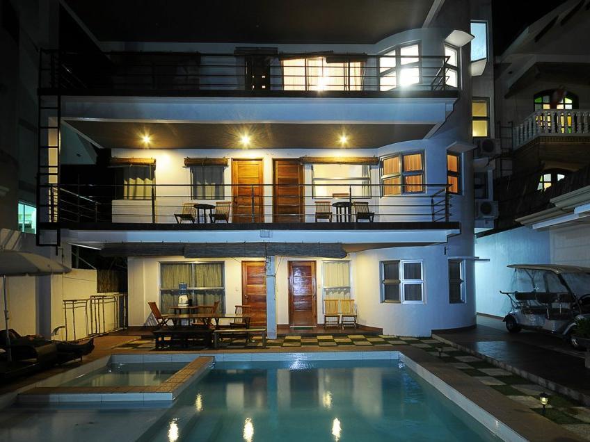 Westcliff Villa by Bluewaves