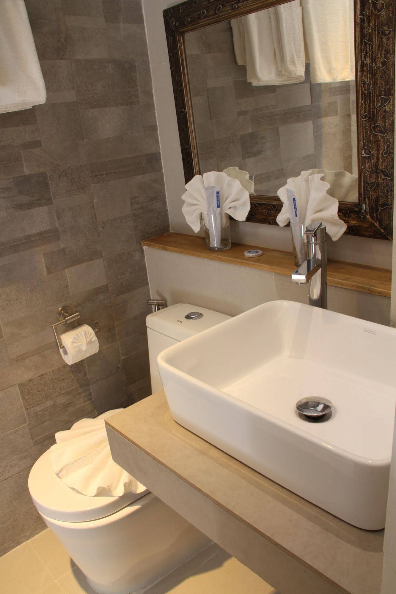 Zuzuni Boutique Hotel