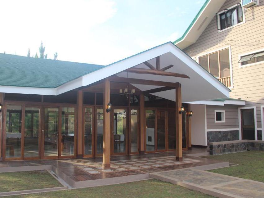 Pine Grove Mountain Lodge