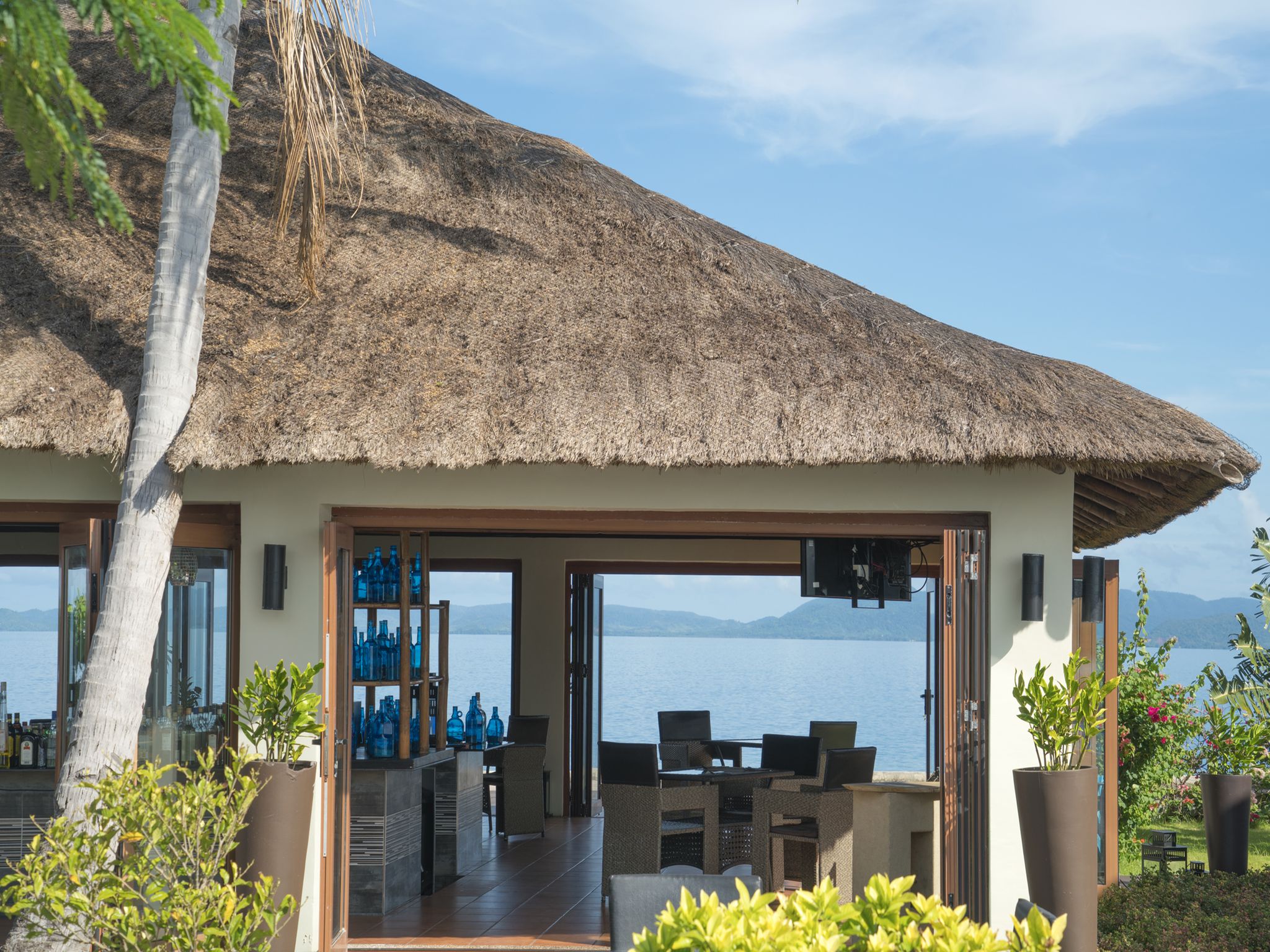 Huma Island Resort & Spa