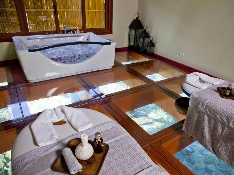 Huma Island Resort & Spa