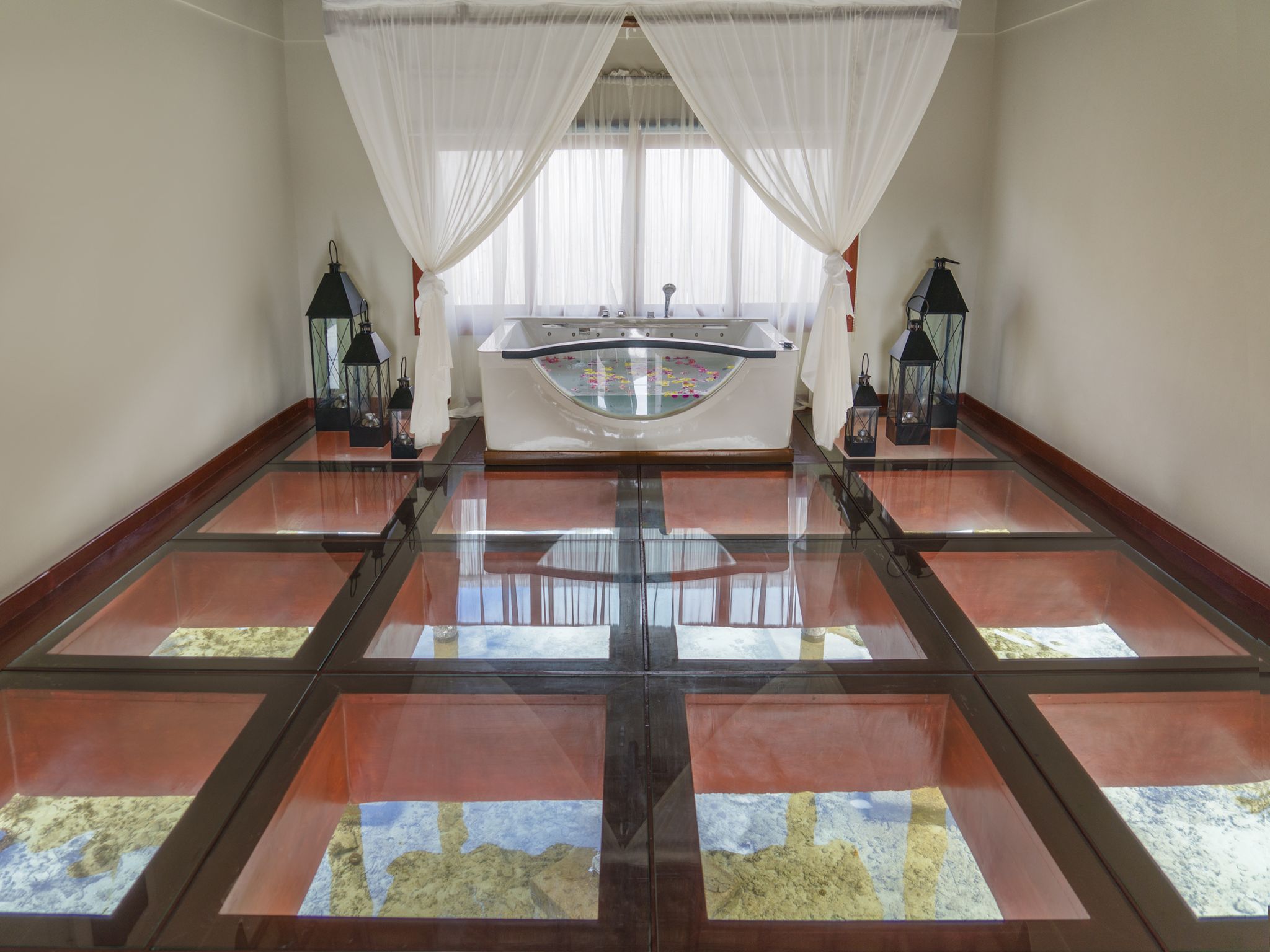 Huma Island Resort & Spa