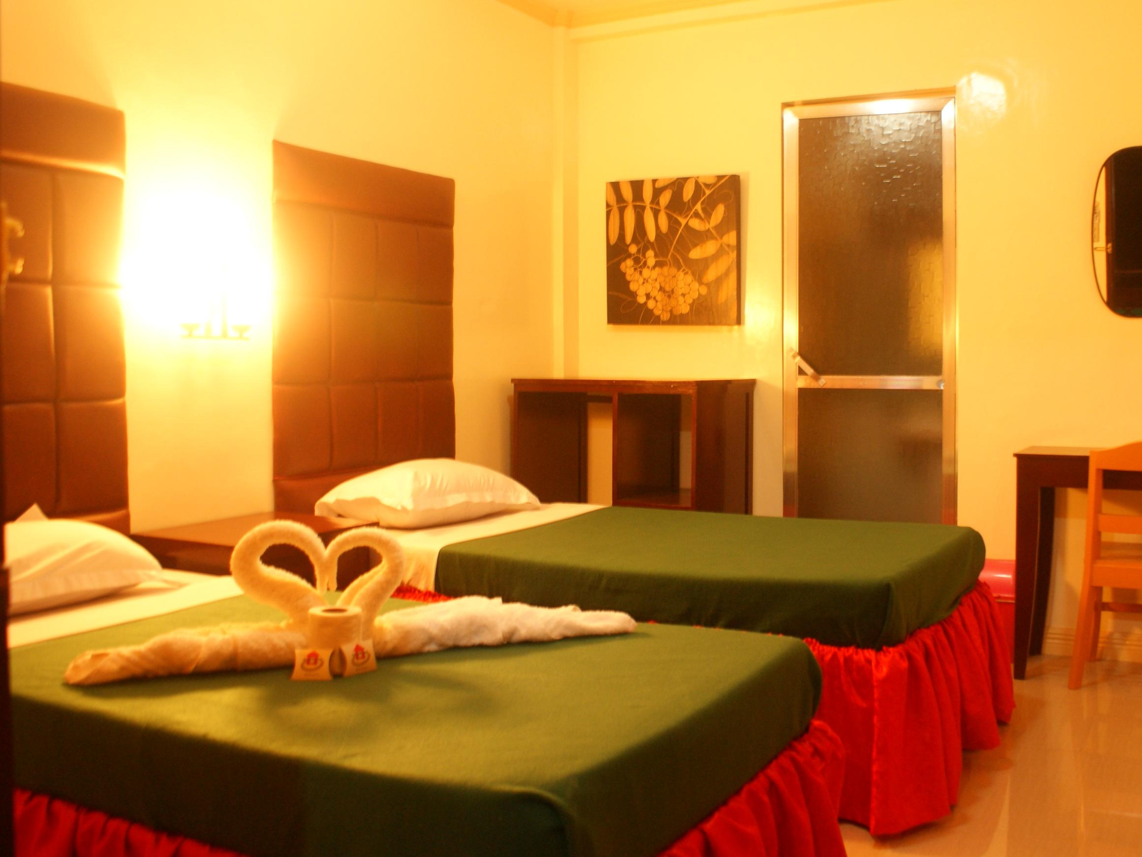 Gloreto Guest House And Dormitel