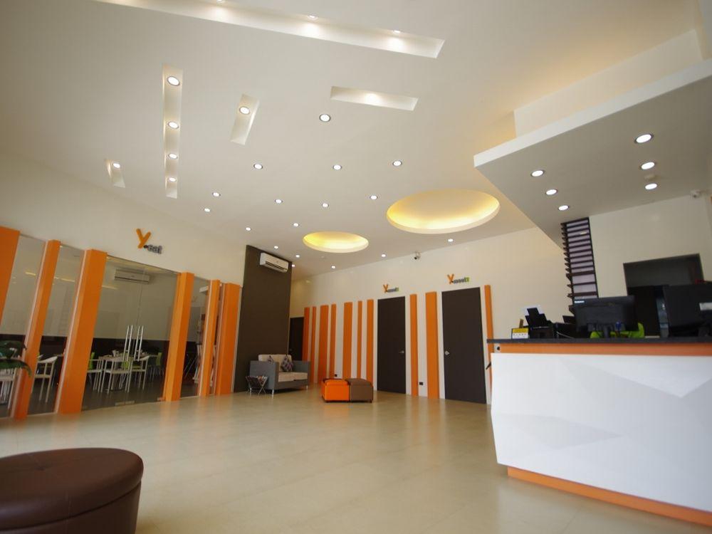 Yhotel