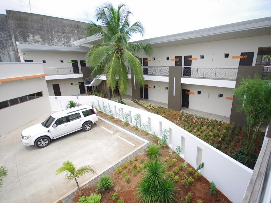 Yhotel