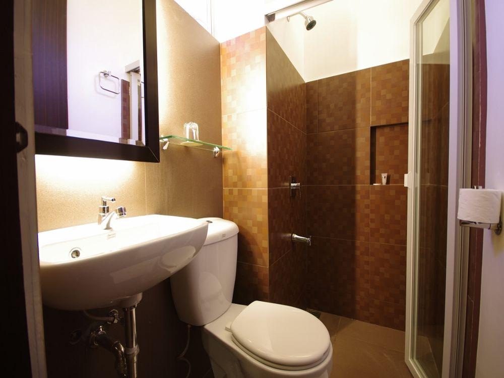 Yhotel