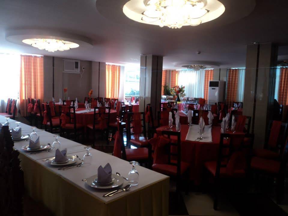Royal Crest Hotel Restaurant And Sports Centrum