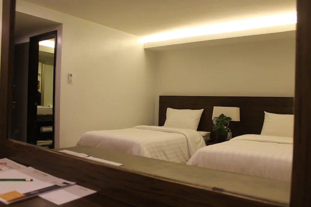Top Star Hotel