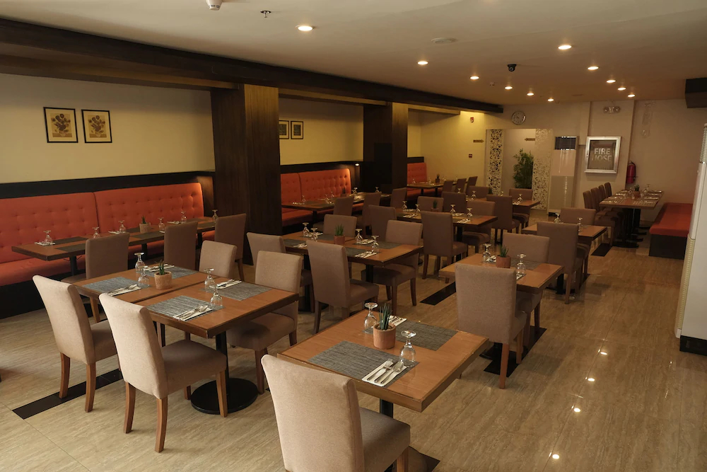 Top Star Hotel