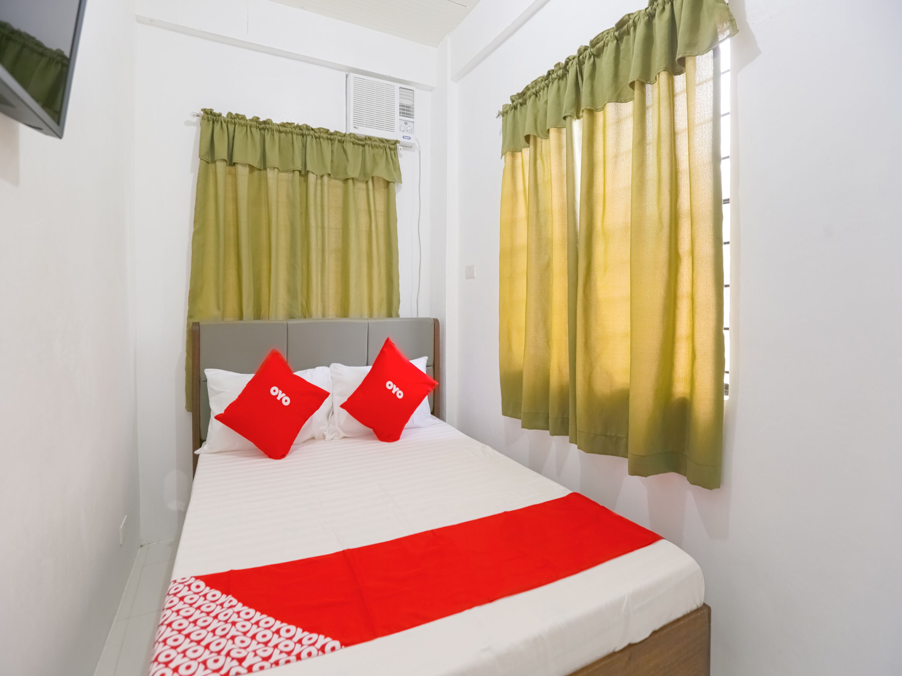 Jade Apartelle by OYO Rooms