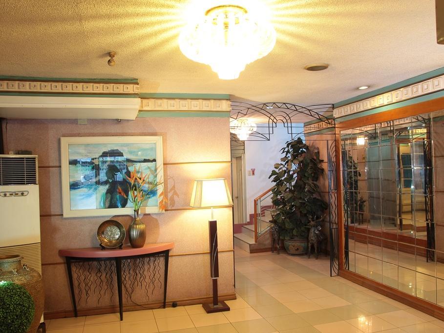 Discovery Hotel and Restaurant