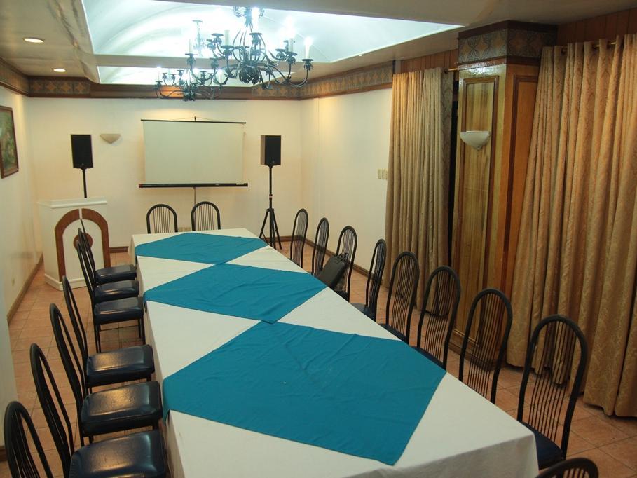 Discovery Hotel and Restaurant