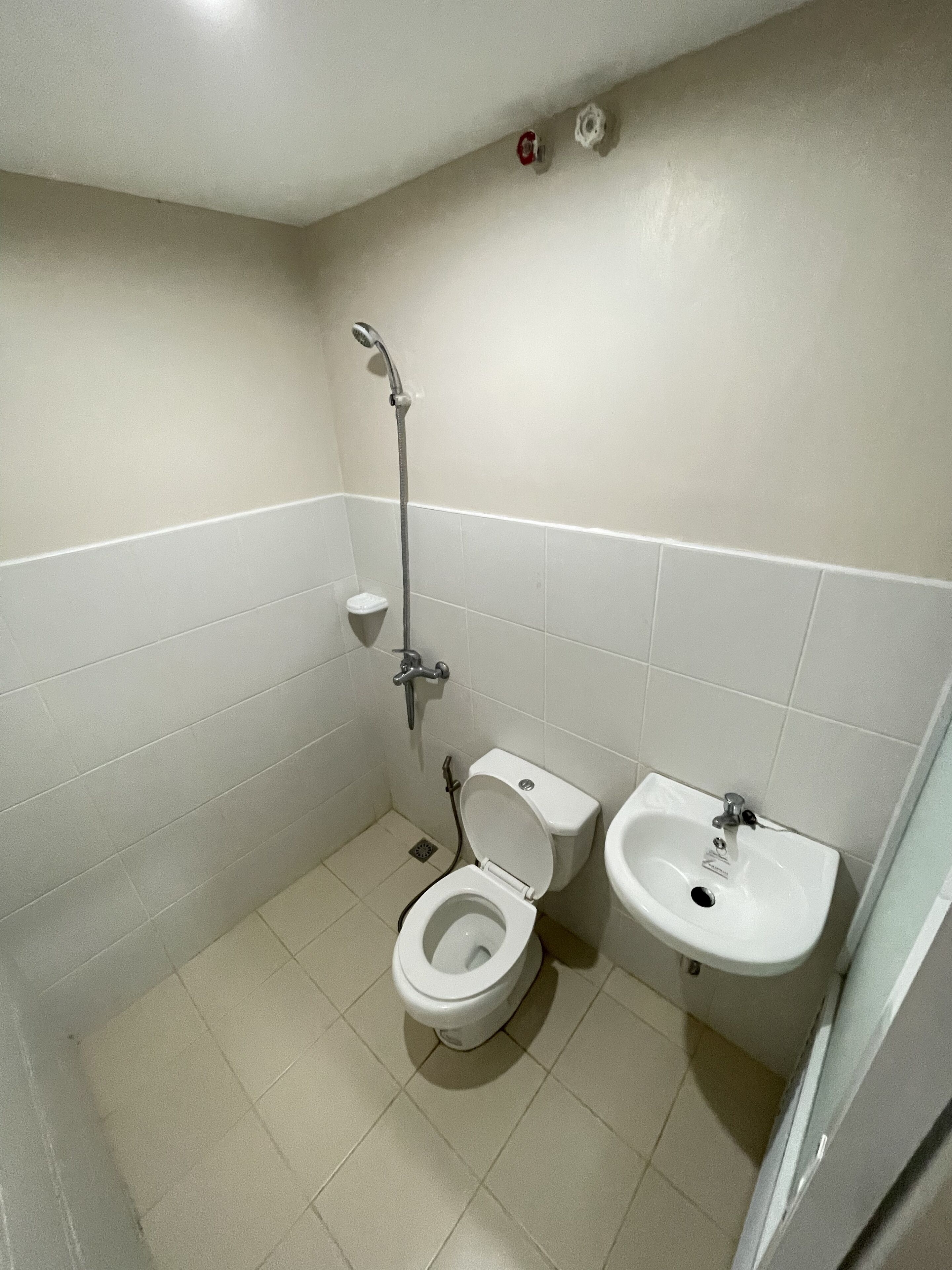 Fb Dormitel Suites
