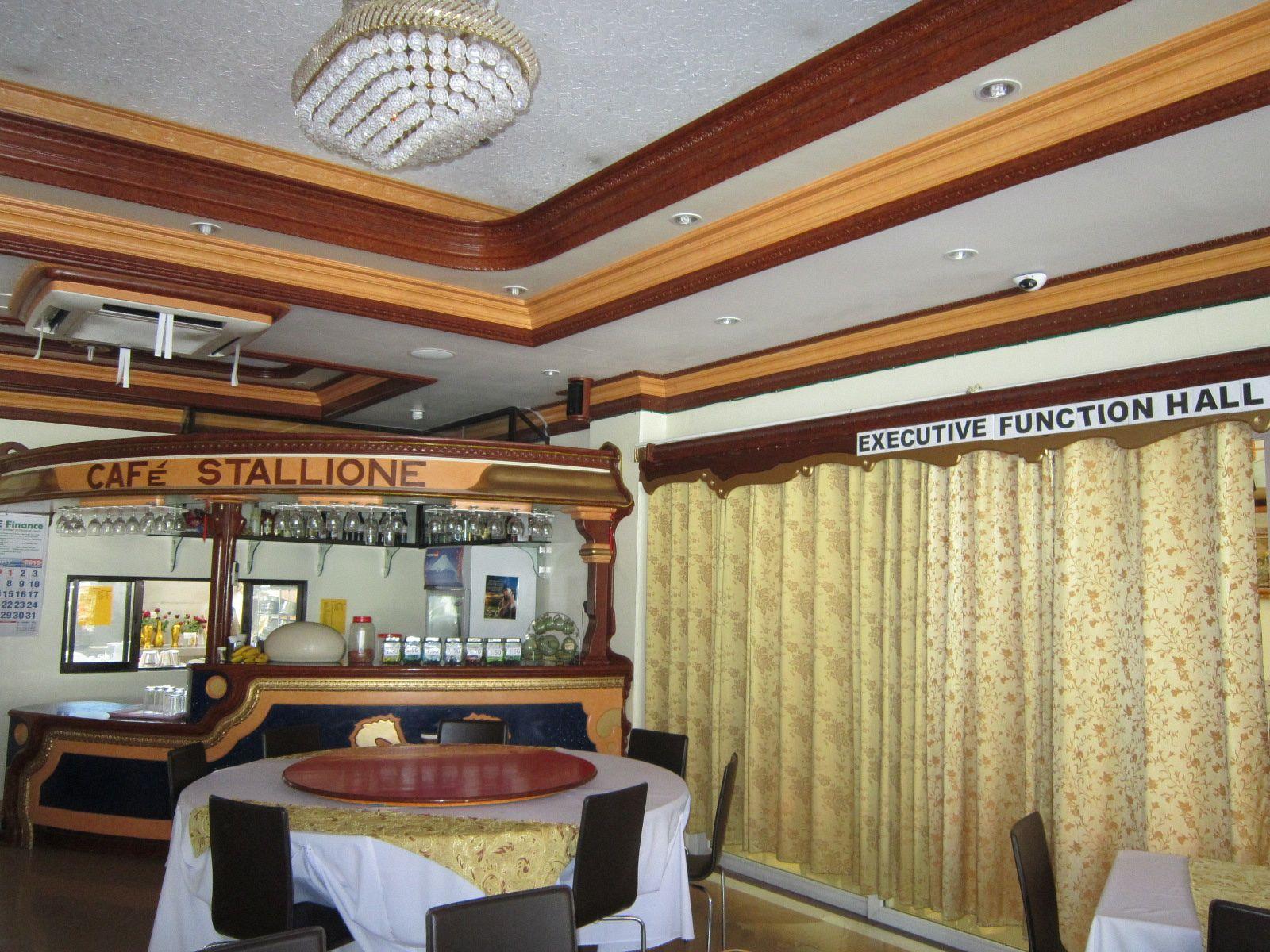 Golden Stallion Suites