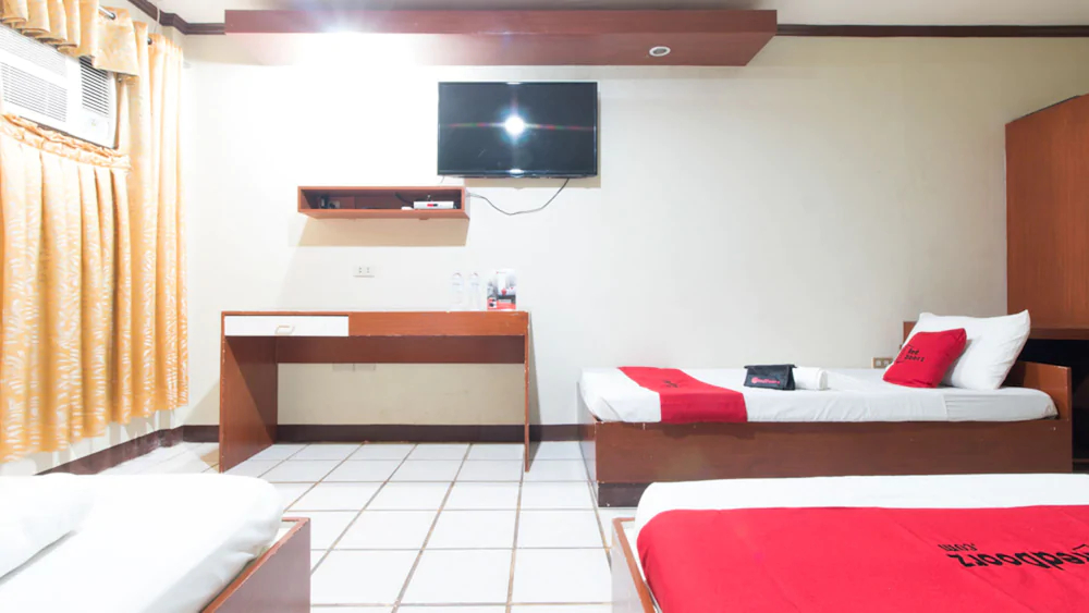 Goodnews Travellers Inn by RedDoorz