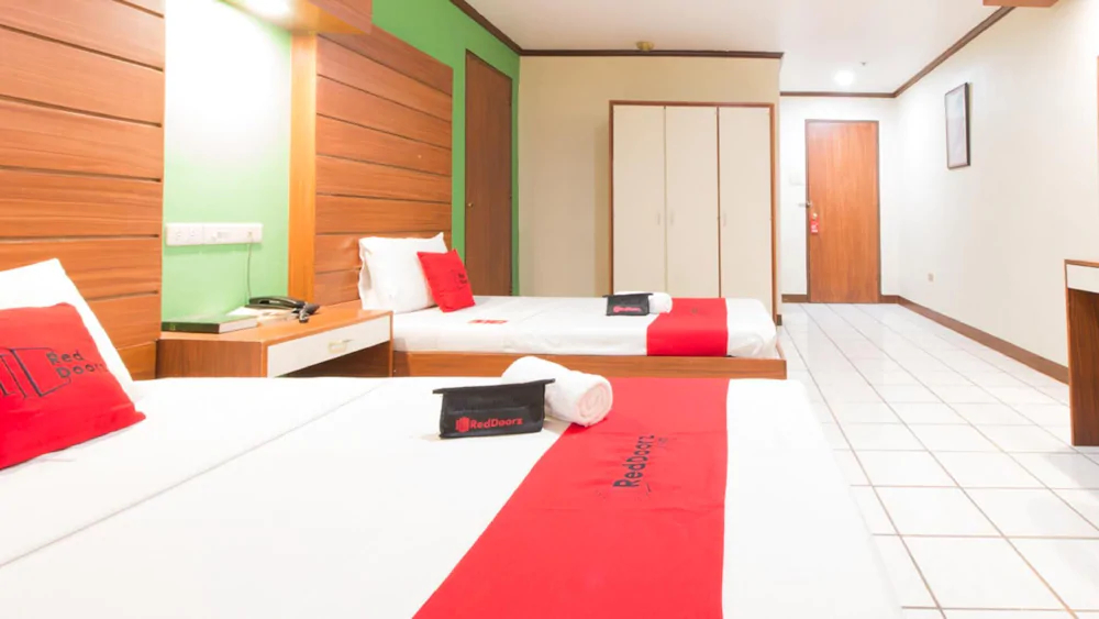 Goodnews Travellers Inn by RedDoorz