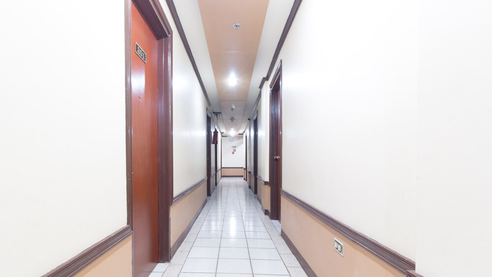 Goodnews Travellers Inn by RedDoorz