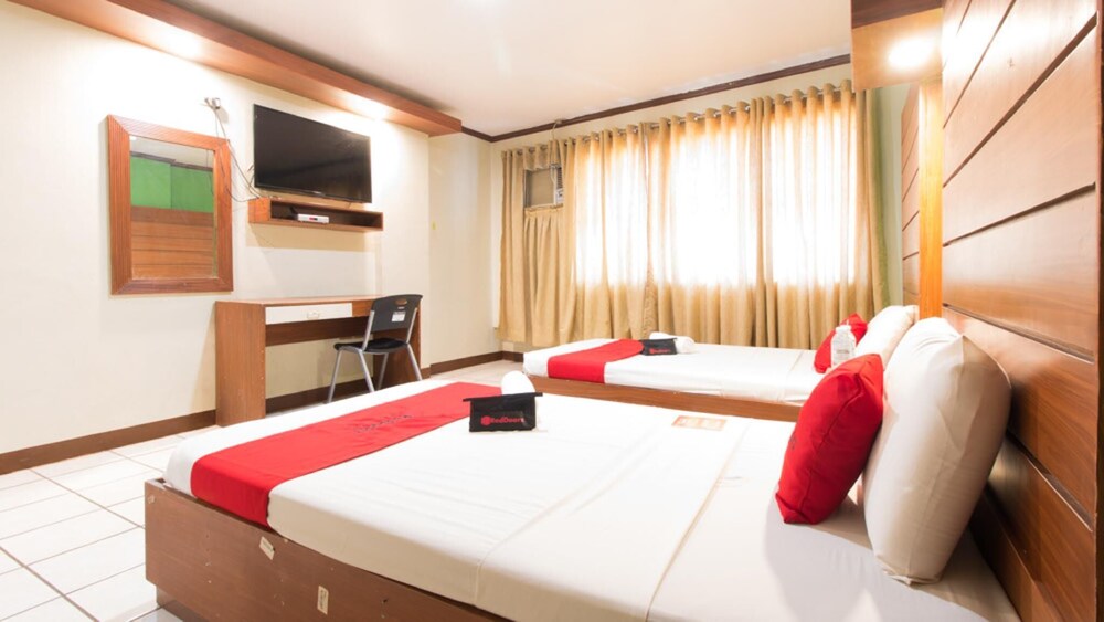 Goodnews Travellers Inn by RedDoorz
