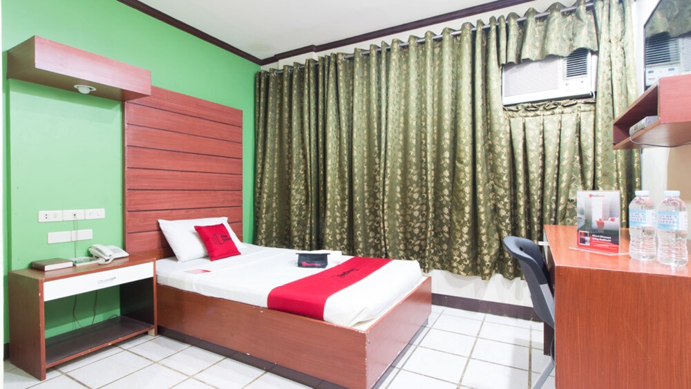 Goodnews Travellers Inn by RedDoorz