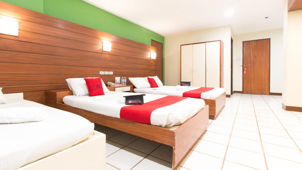 Goodnews Travellers Inn by RedDoorz