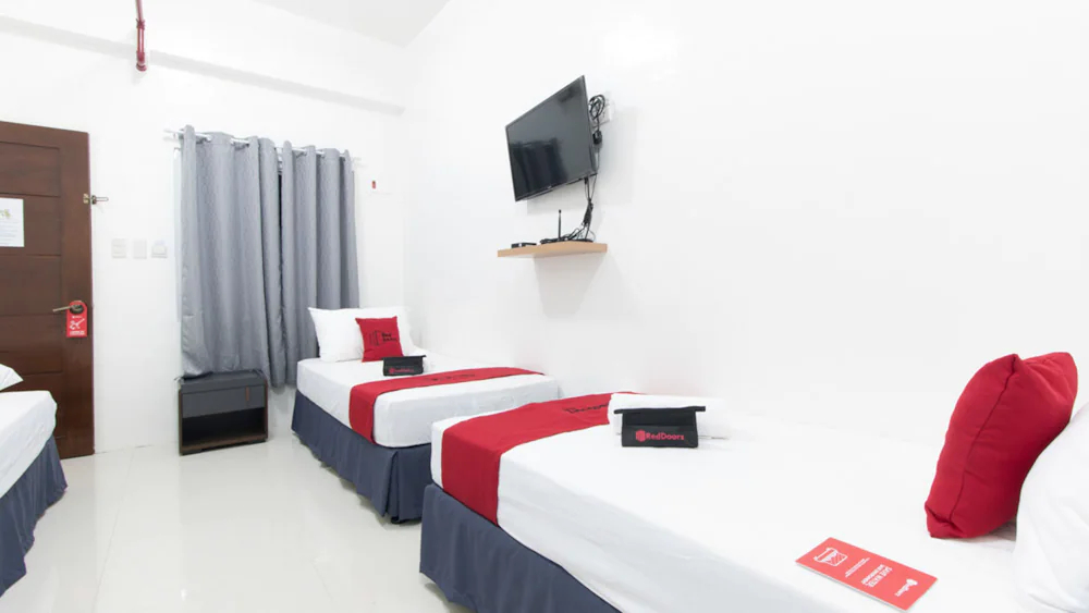 RedDoorz near Liceo De Cagayan University Highschool