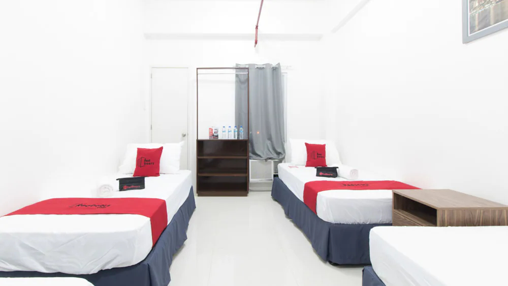 RedDoorz near Liceo De Cagayan University Highschool