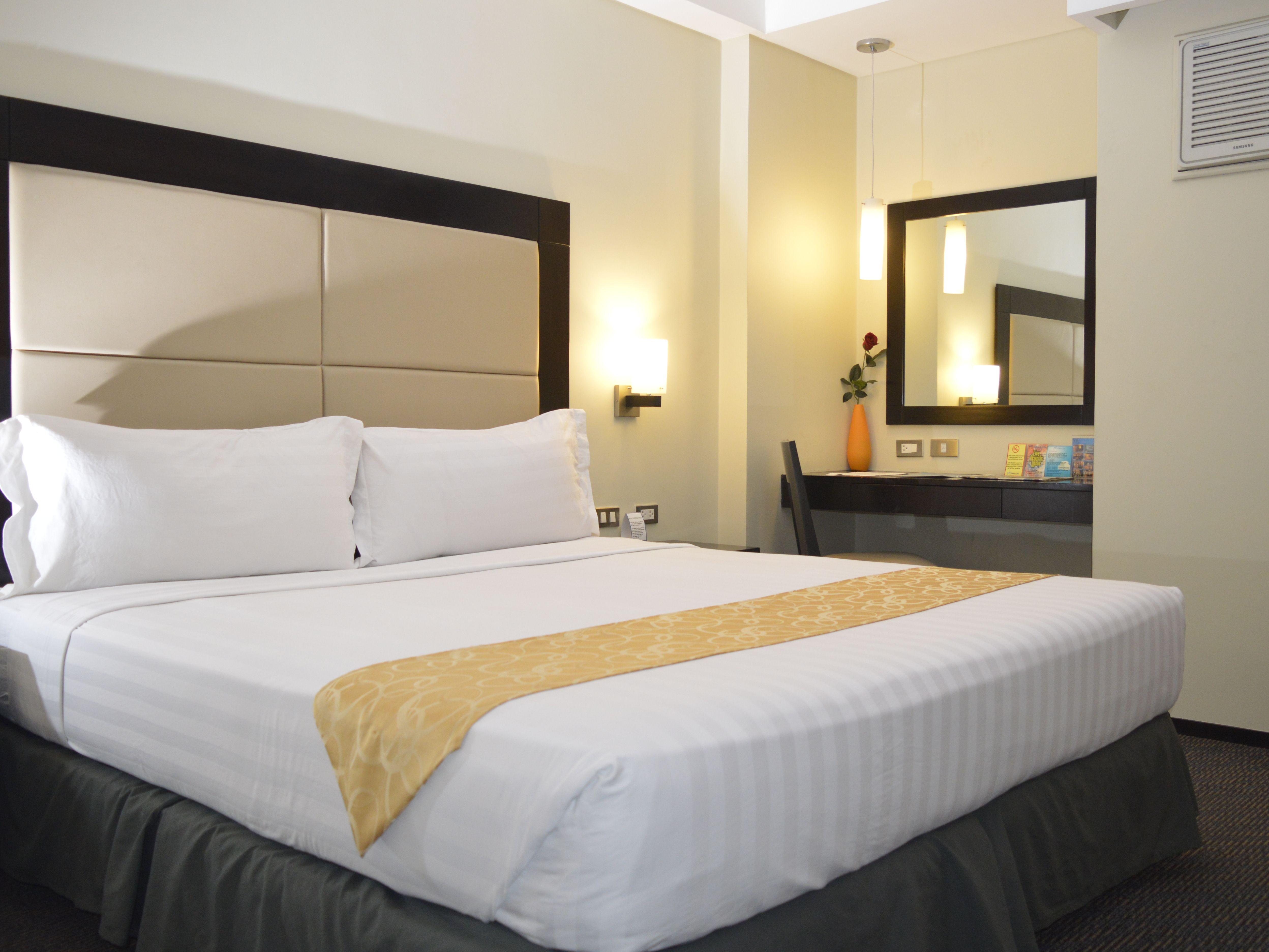 Mallberry Suites Business Hotel