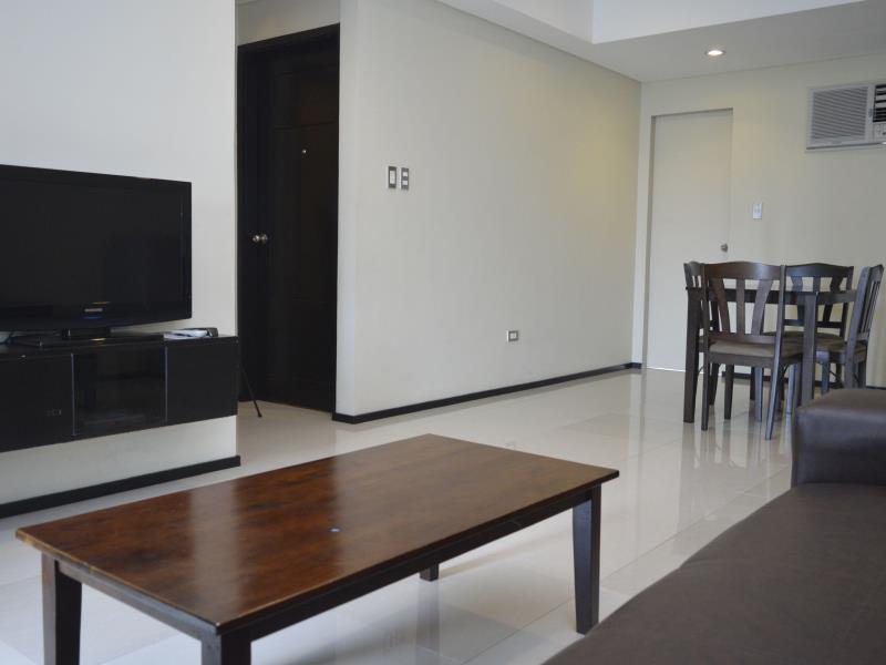 Mallberry Suites Business Hotel