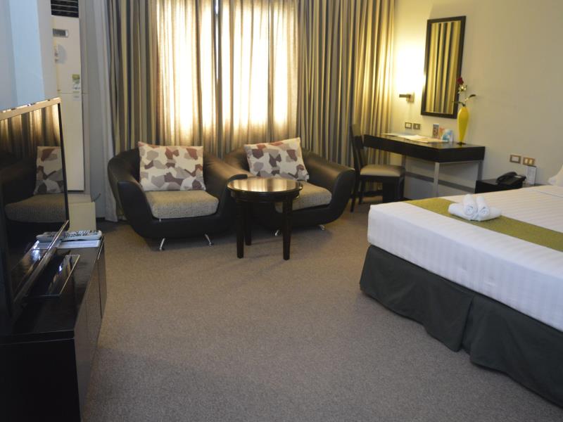 Mallberry Suites Business Hotel