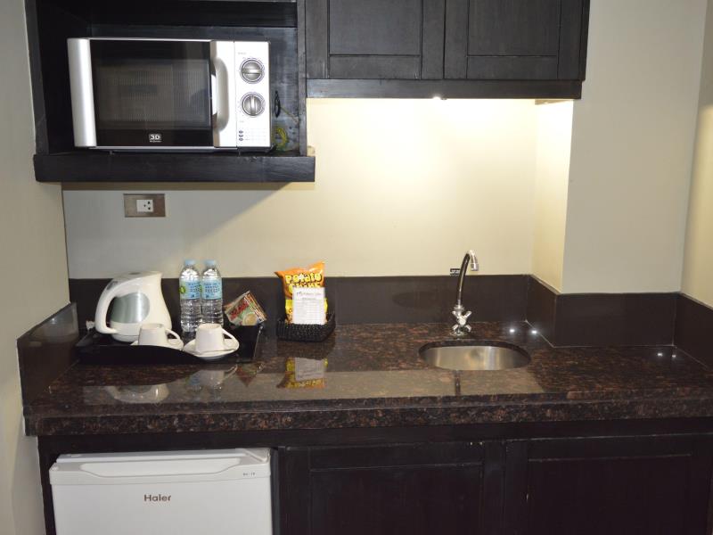 Mallberry Suites Business Hotel