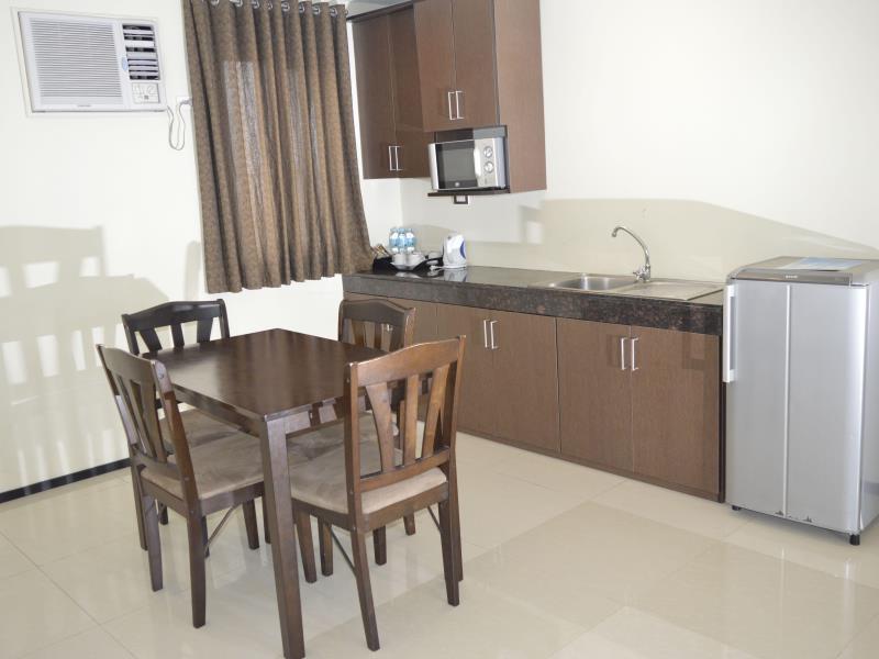Mallberry Suites Business Hotel