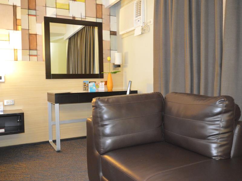 Mallberry Suites Business Hotel