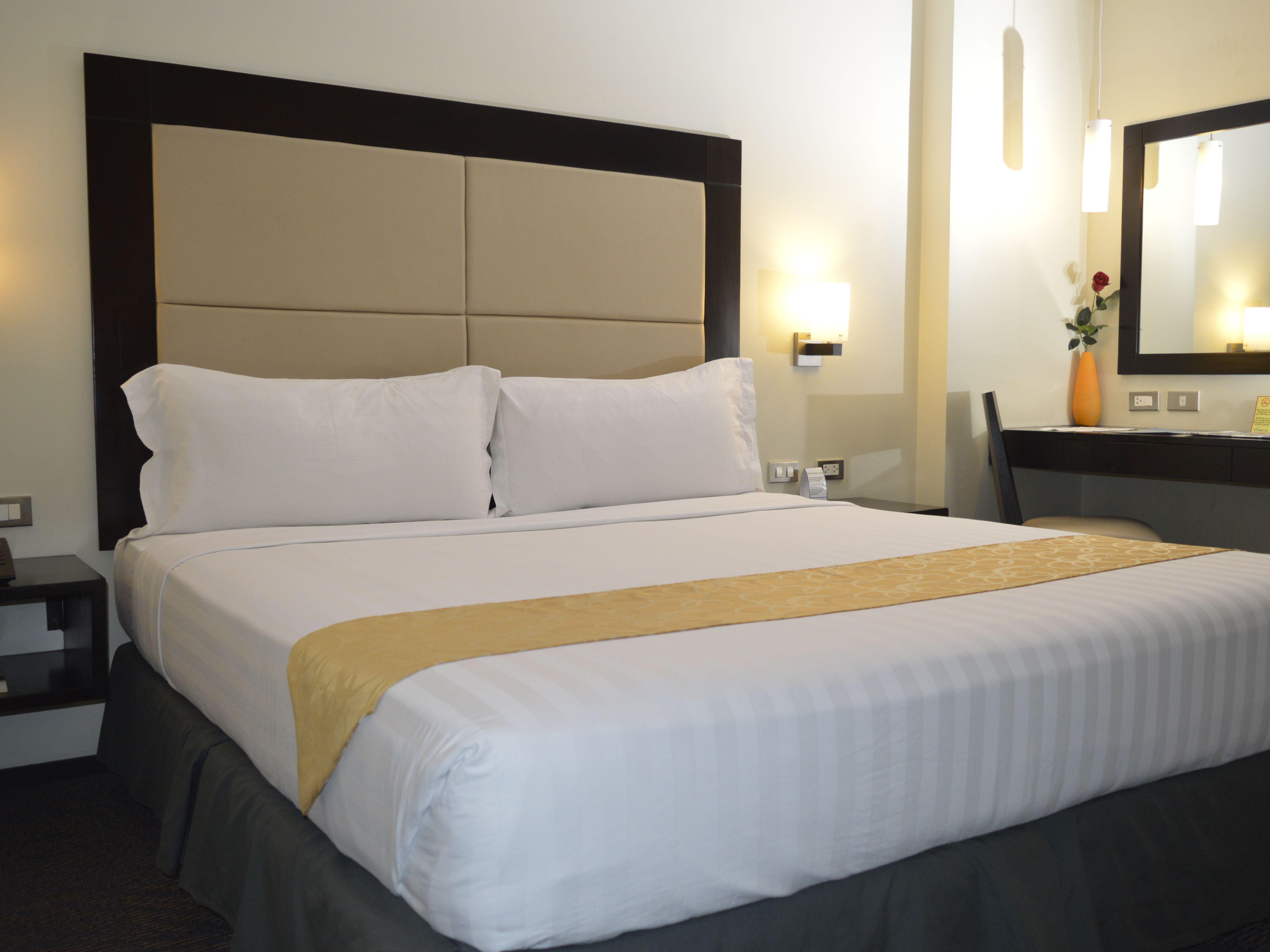 Mallberry Suites Business Hotel
