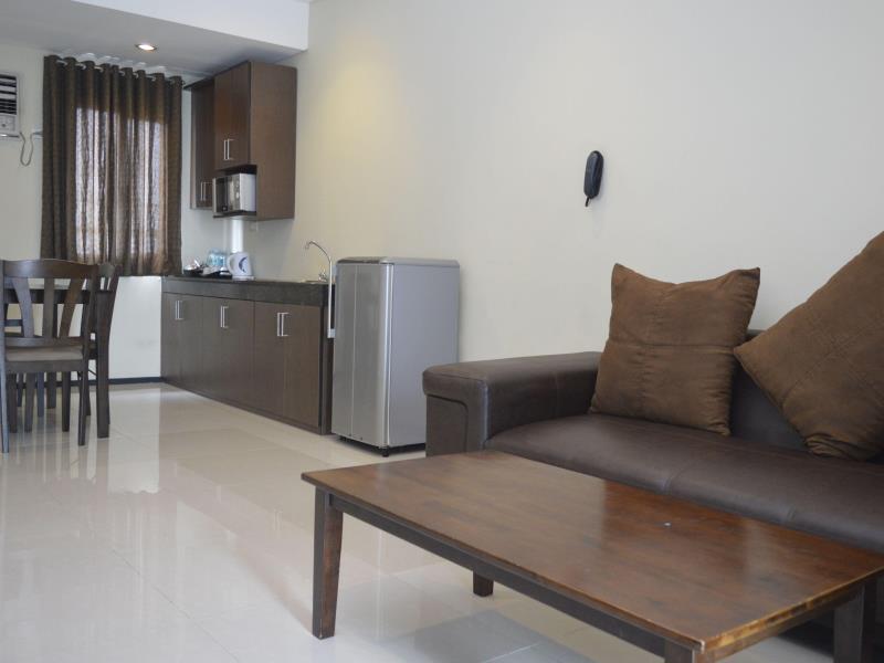 Mallberry Suites Business Hotel
