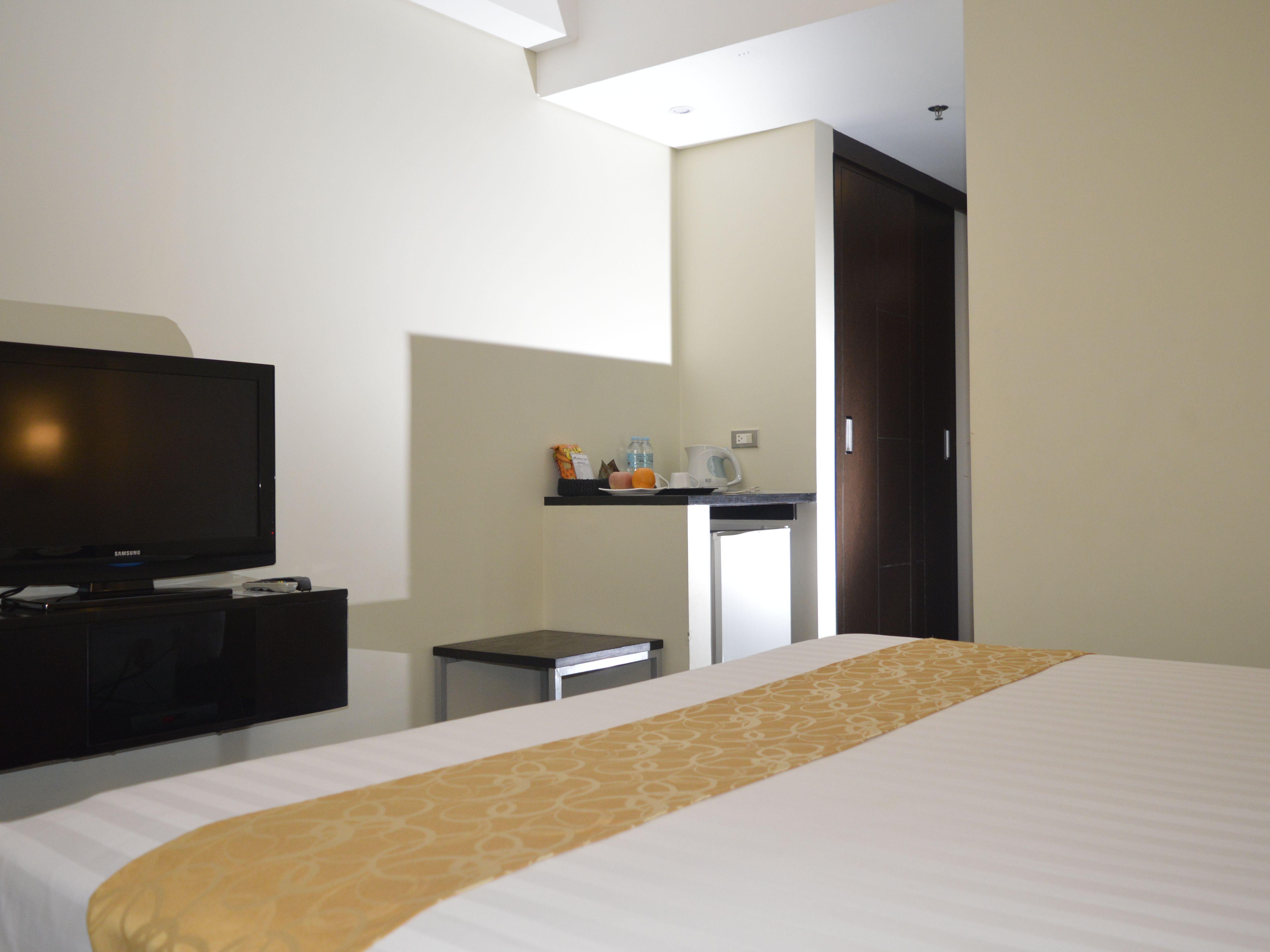 Mallberry Suites Business Hotel