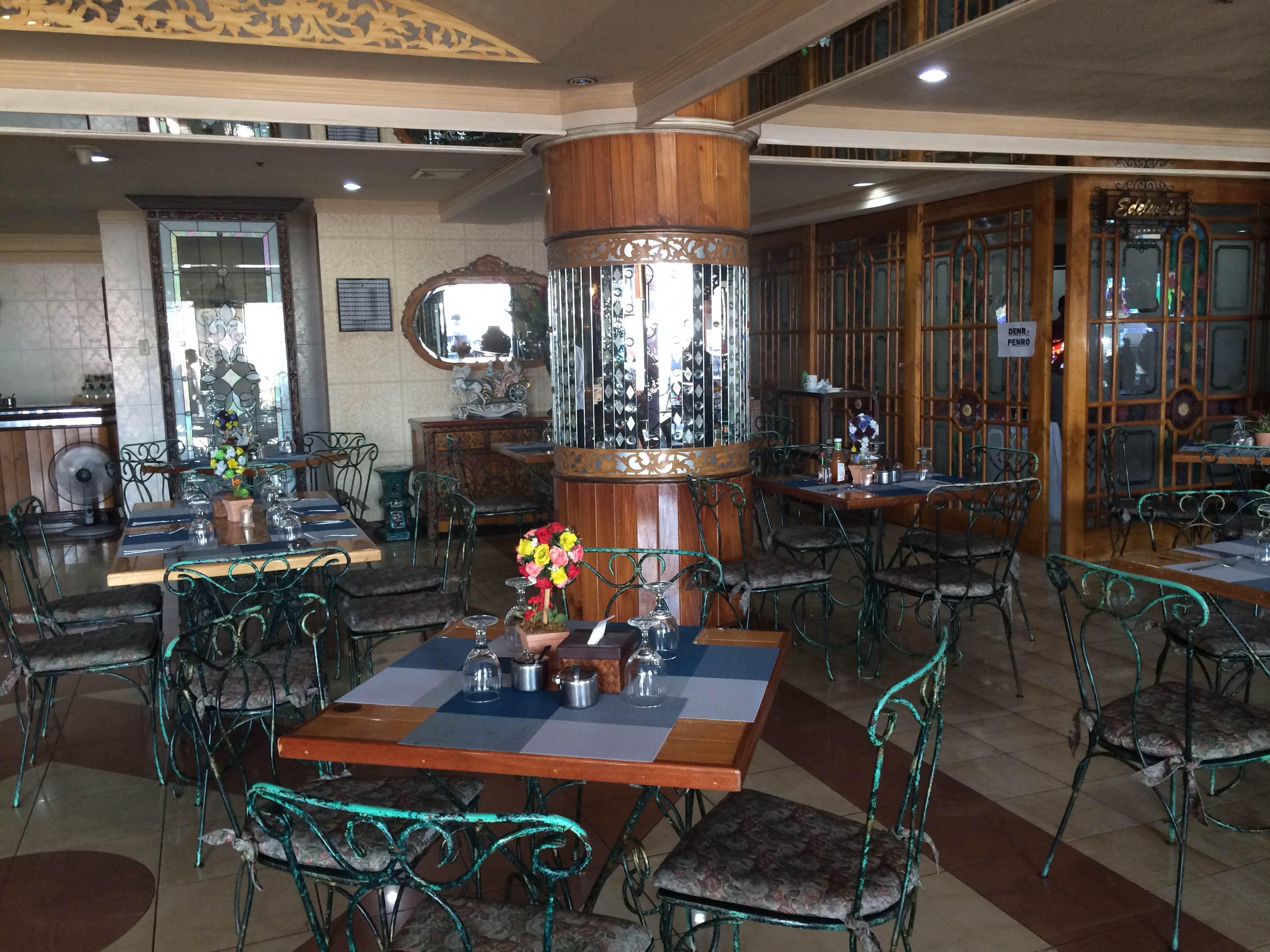 Pearlmont Hotel