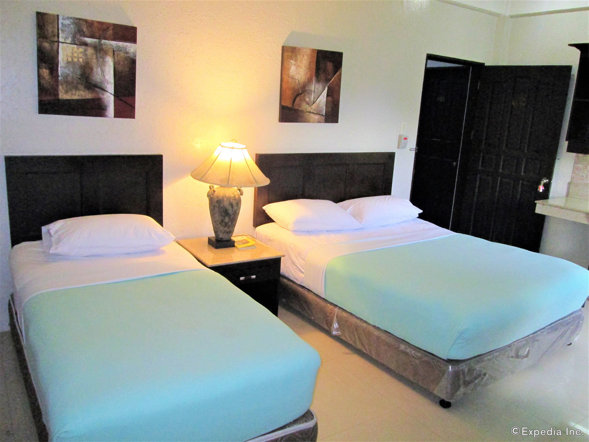 Stonestown Suites
