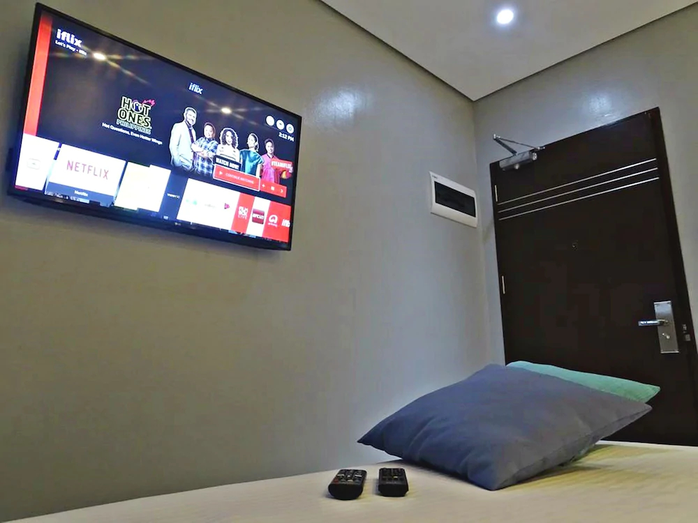 Red Mango Suites