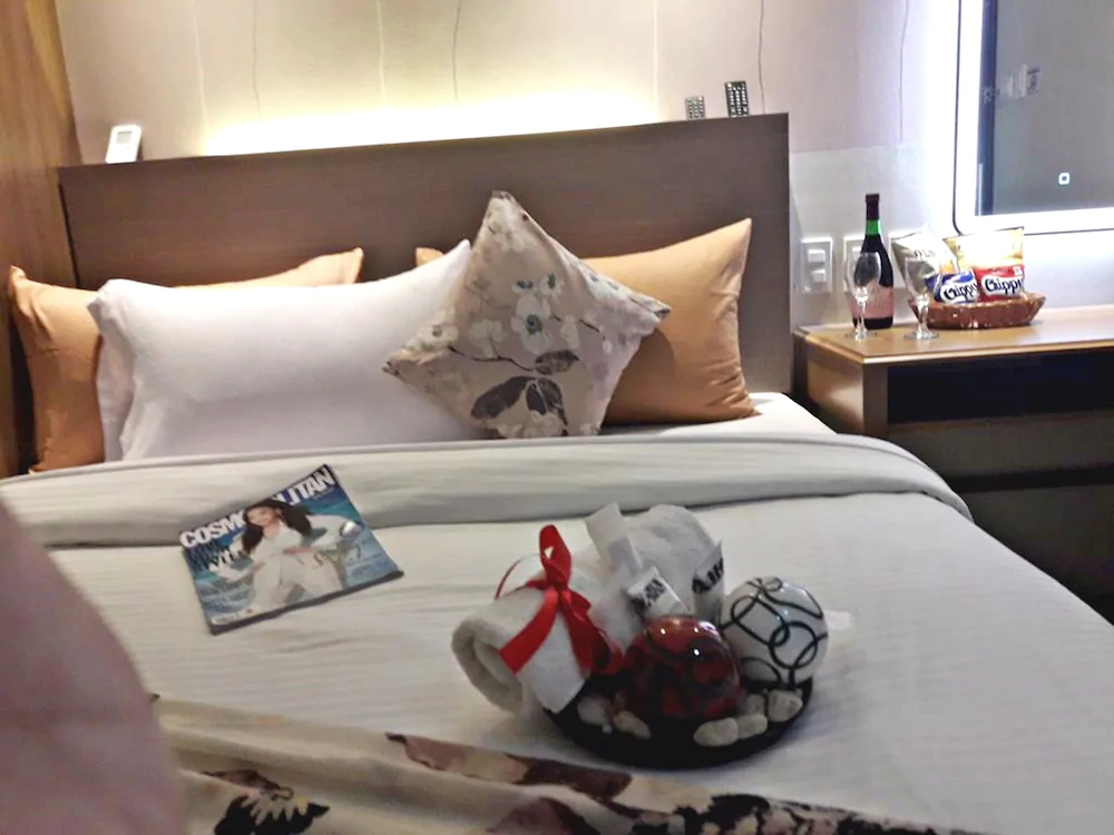 Red Mango Suites